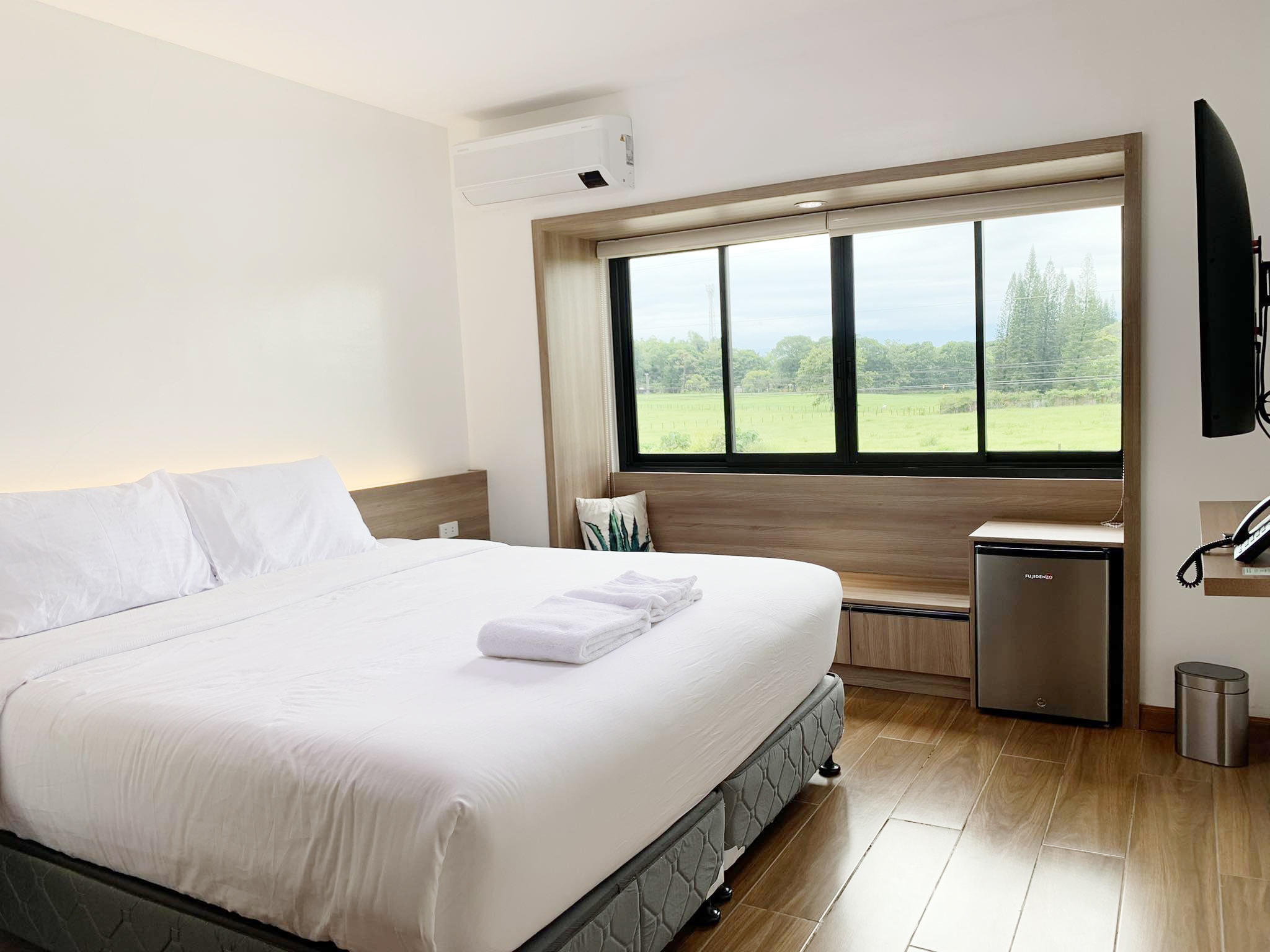 deluxe room golftel hotel